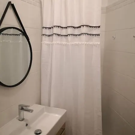 Idealement Place * أجاكسيو